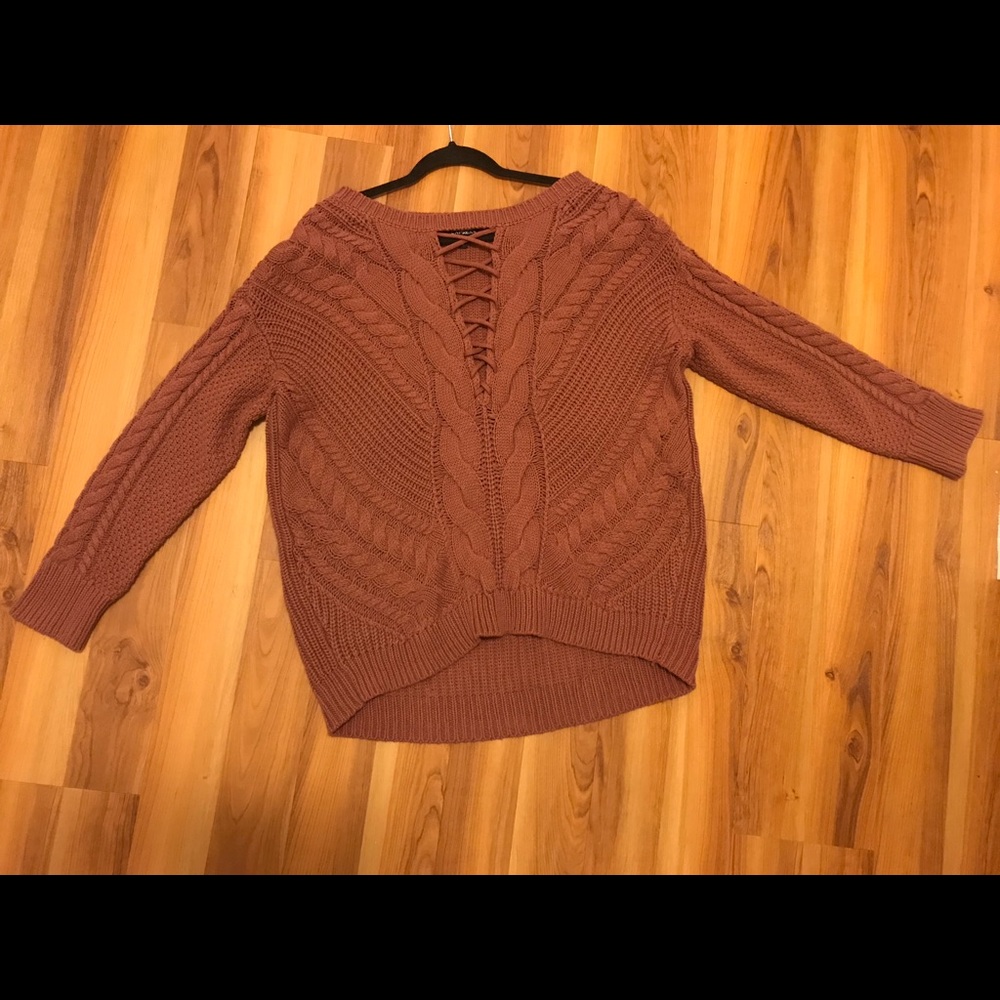 Express sweater, dark mauve color